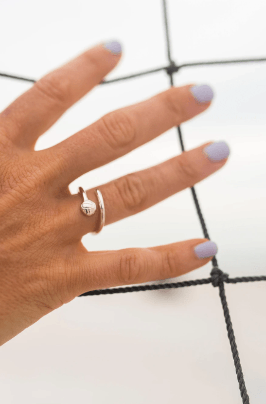 ring volleyball game